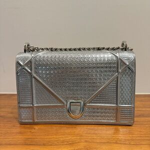 Metallic Patent Micro-Cannage Medium Diorama Flap Bag Silver
